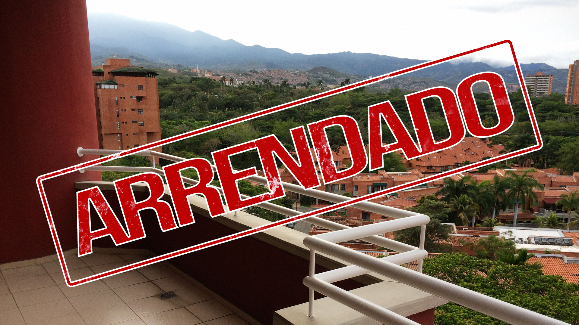 Detalle y vista desde balcón apartamento en Ciudad Jardín
