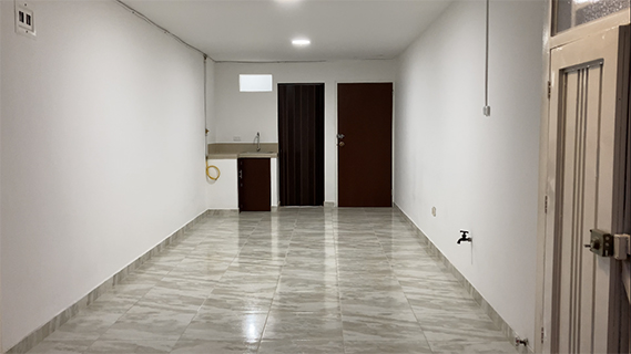 Detalle y vista de área principal o sala de local - apartaestudio en Barrio Seguros Patria - El Limonar